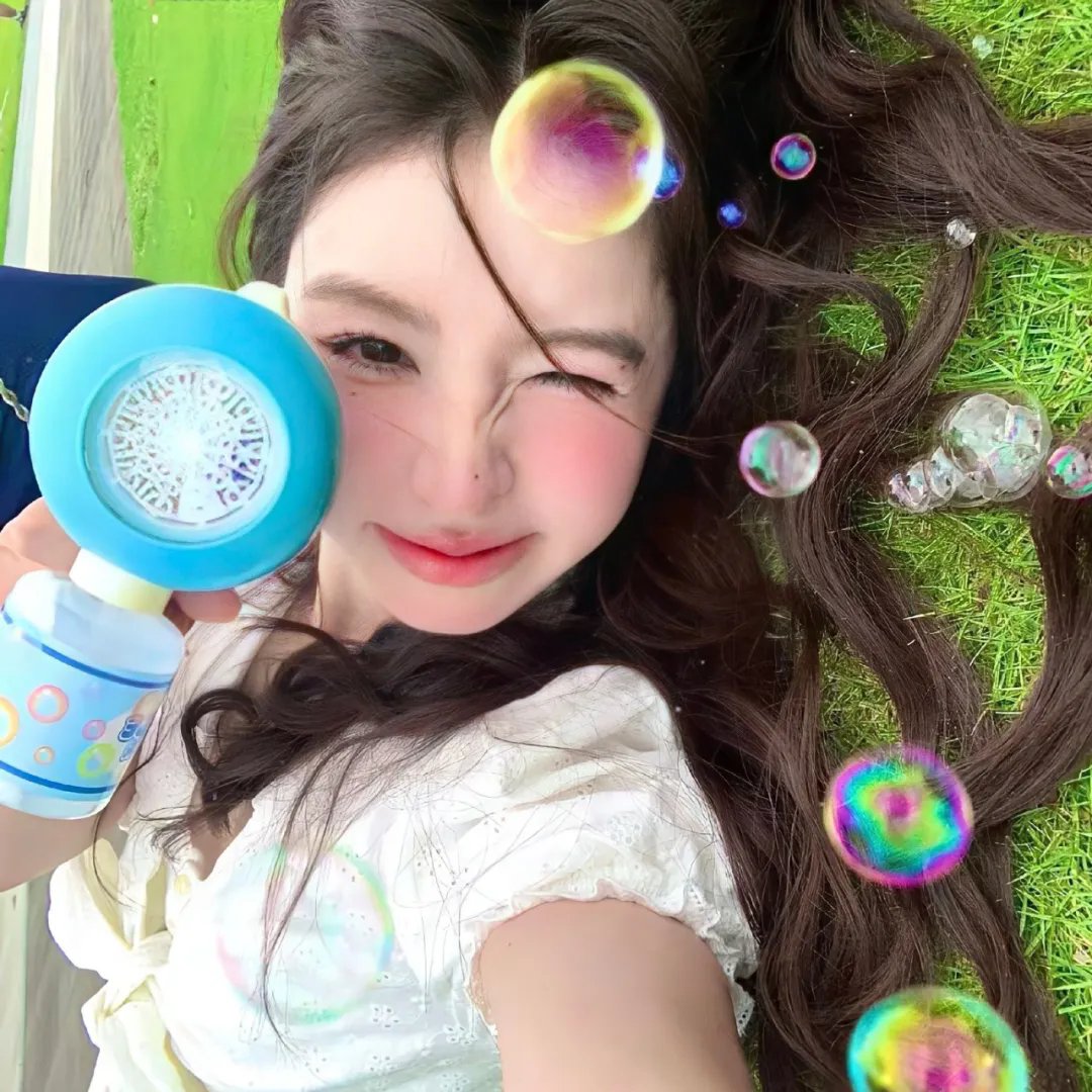 红楼梦第二部:黛玉葬花
